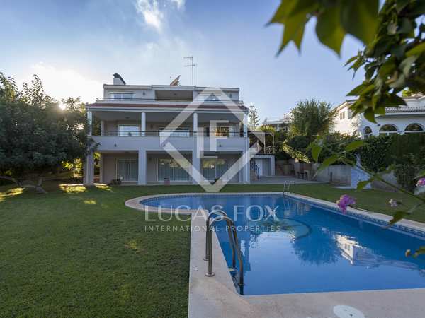 360m² house / villa for rent in Los Monasterios, Valencia