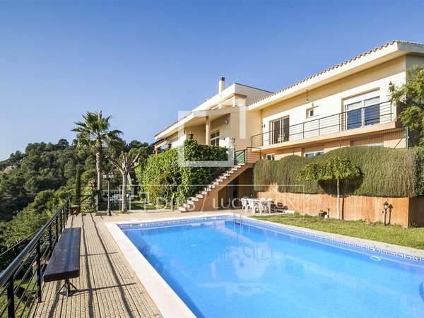 Casa / Vila de 700m&sup2; &agrave; venda em Sant Pol de Mar, Maresme