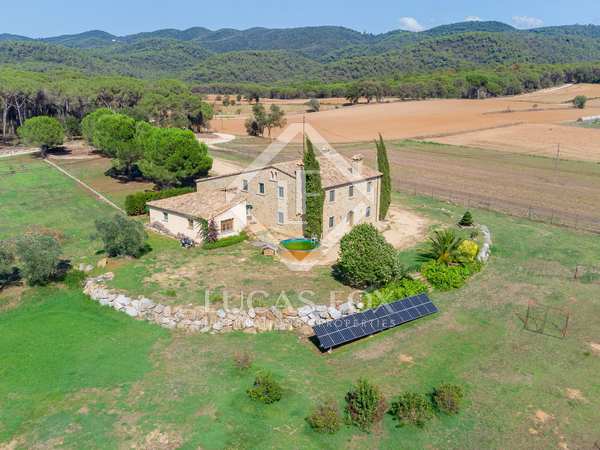 Casa rural de 457m² en venta en El Gironés, Girona