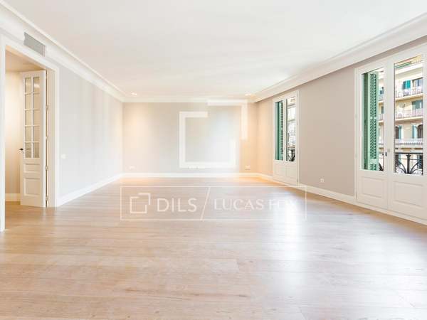 249m&sup2; Apartment for sale in Eixample Right, Barcelona