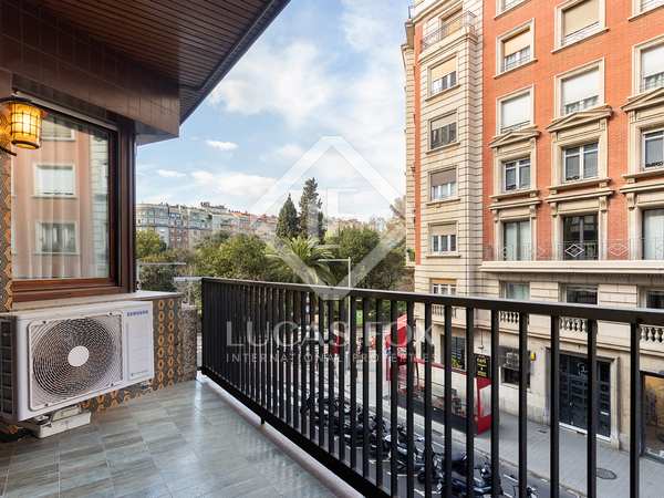 111m² apartment with 6m² terrace for sale in Turó Park