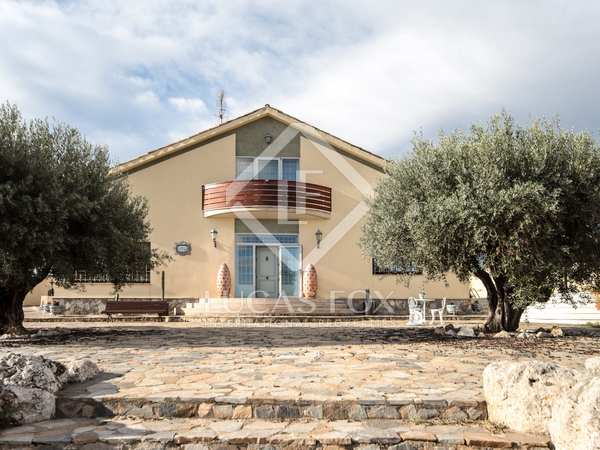 Huis / villa van 214m² te koop in Vilanova i la Geltrú