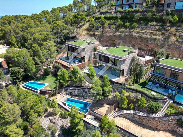 348m² house / villa for sale in Sa Riera / Sa Tuna