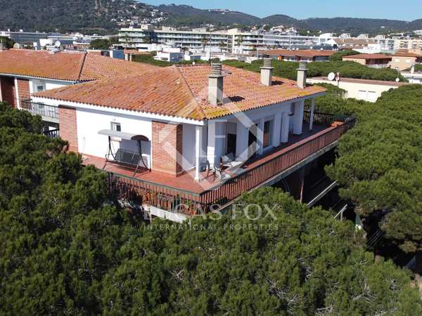 155m² penthouse with 100m² terrace for sale in Platja d'Aro
