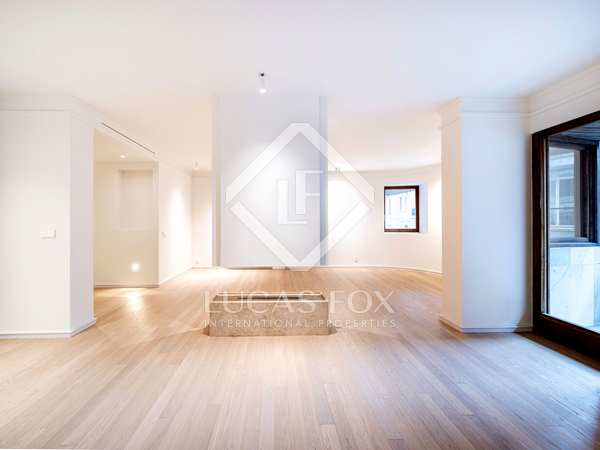 170m² apartment with 8m² terrace for sale in Castellana