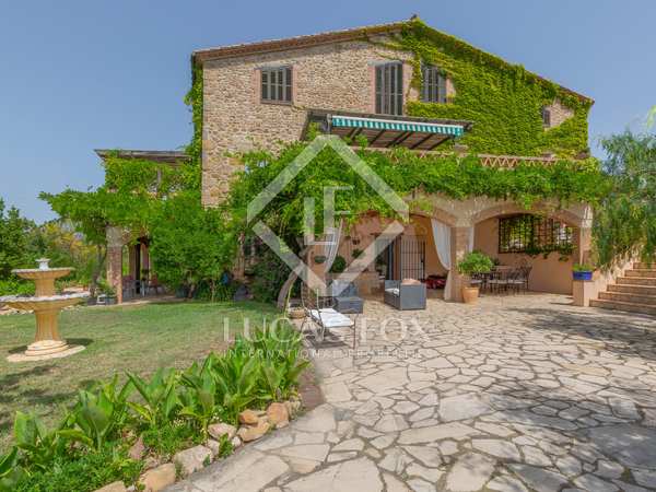 Casa rural de 875m² en venta en Alt Empordà, Girona