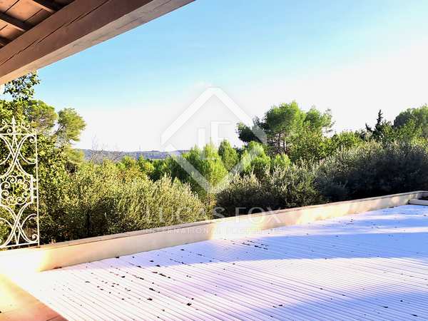 170m² house / villa with 2,300m² garden for sale in Montpellier