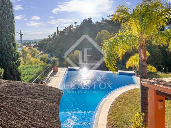 675m² house / villa with 100m² terrace for sale in Quinta