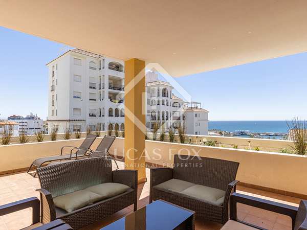 296m² penthouse with 101m² terrace for sale in Estepona Puerto