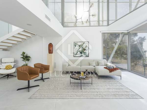 Huis / villa van 513m² te koop in Terramar, Barcelona