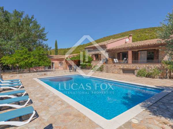 318m² country house with 10,786m² garden for sale in Alt Empordà