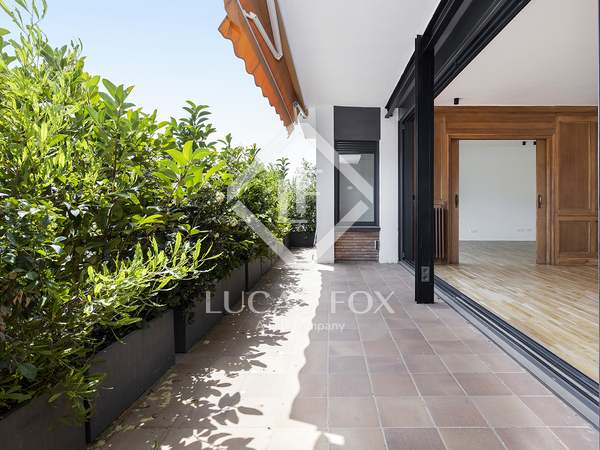 252m² apartment with 27m² terrace for sale in Turó Park