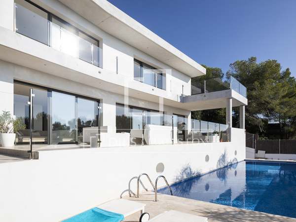 385m² House / Villa for sale in Vallpineda, Barcelona
