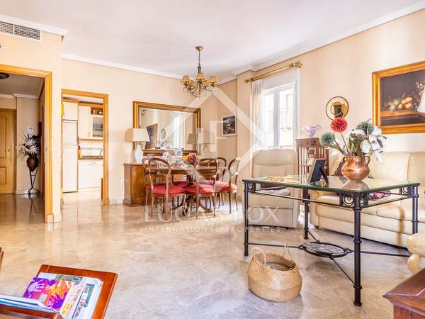 119m² apartment for sale in Sevilla, Spain