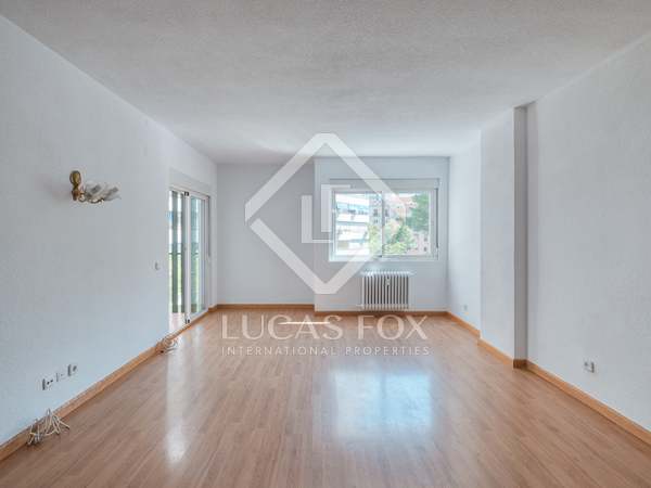 155m² apartment for sale in Jerónimos, Madrid