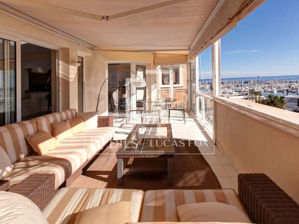 Apartmento de 200m² with 20m² terraço à venda em Dénia