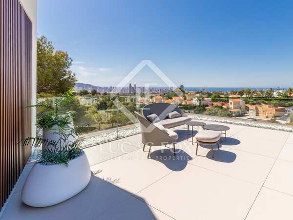 535m² haus / villa mit 178m² terrasse zum Verkauf in Benidorm Poniente