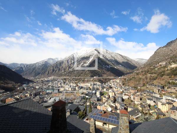 Casa / Vila de 182m² with 57m² Jardim à venda em Escaldes