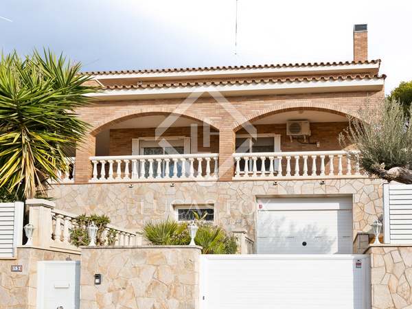 Casa / villa de 500m² en venta en Montmar, Barcelona