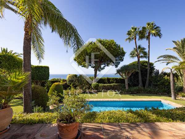 Villa van 424m² te koop in Estepona, Costa del Sol
