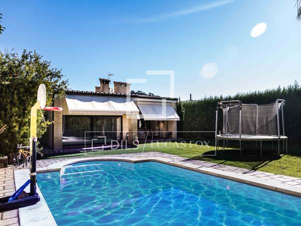 Casa / Vila de 425m² with 300m² Jardim à venda em Los Monasterios