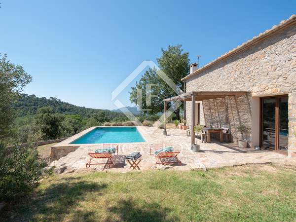 303m² hus/villa till salu i Santa Cristina, Costa Brava