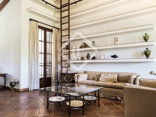 Luxury villa to buy in Santa Bárbara development, Valencia