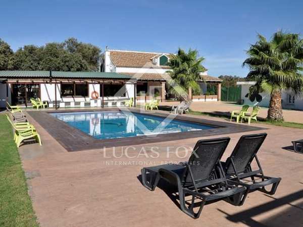 400m² country house with 20,000m² garden for sale in East Málaga