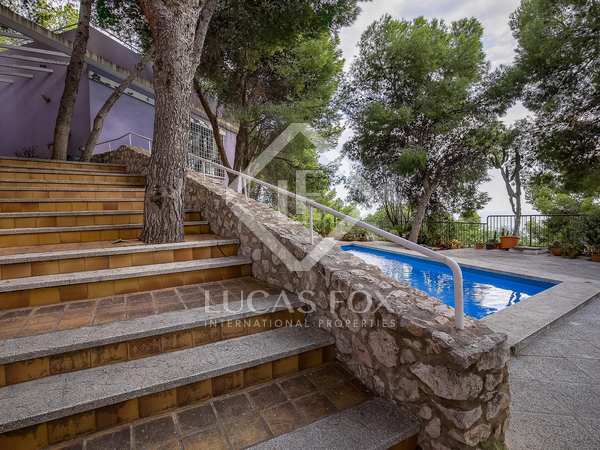 Huis / villa van 286m² te koop in East Málaga, Malaga