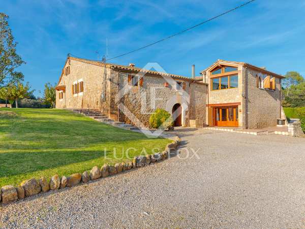 1,100 m² country house for sale in Pla de l'Estany, Girona