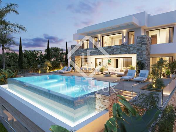 550m² house / villa with 108m² terrace for sale in Estepona City
