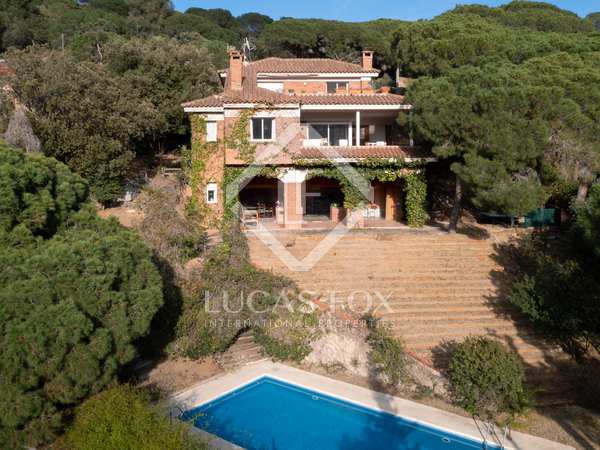 394m² house / villa for sale in Cabrera de Mar, Barcelona