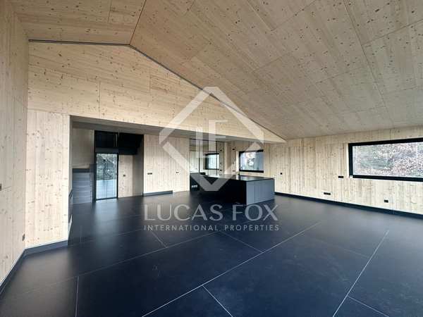 687m² house / villa for rent in La Massana, Andorra