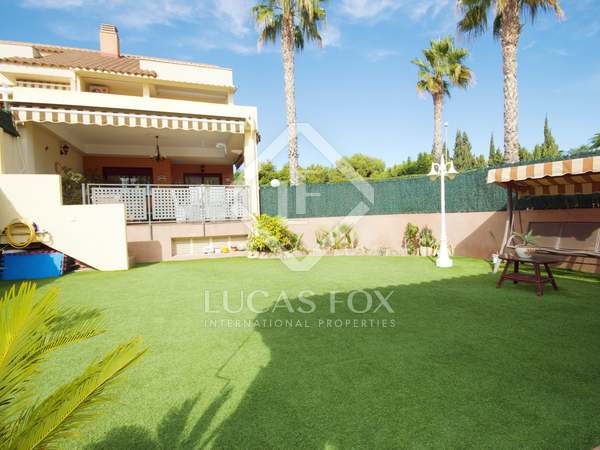 Casa de 300 m² con 115 m² jardín en venta en Alicante Golf