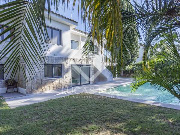 425m² house / villa for sale in La Cañada, Valencia