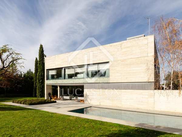 Дом / вилла 900m² на продажу в Ла Моралеха, Мадрид