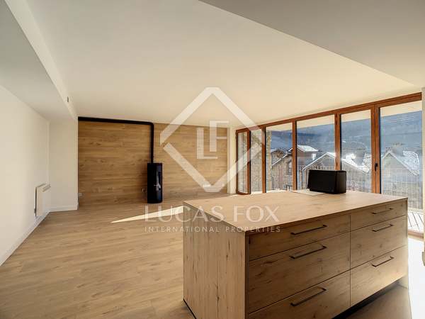 128m² apartment with 35m² terrace for sale in Canillo