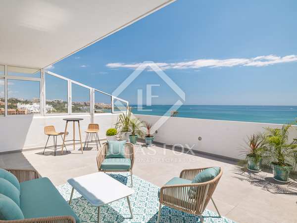 139m² penthouse with 52m² terrace for sale in Estepona city