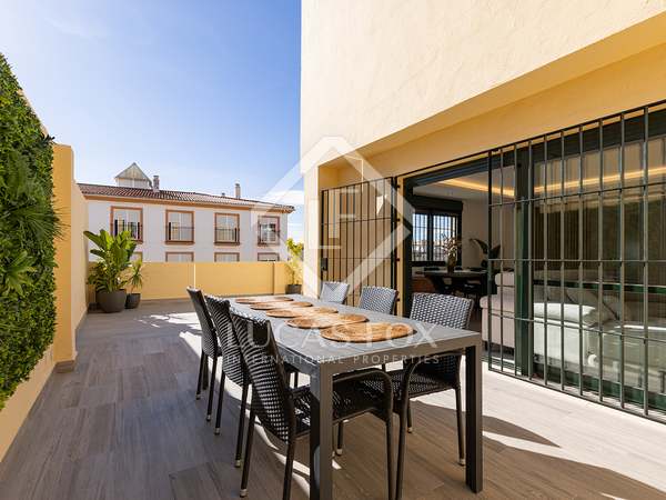 251m² house / villa with 165m² terrace for sale in Estepona City