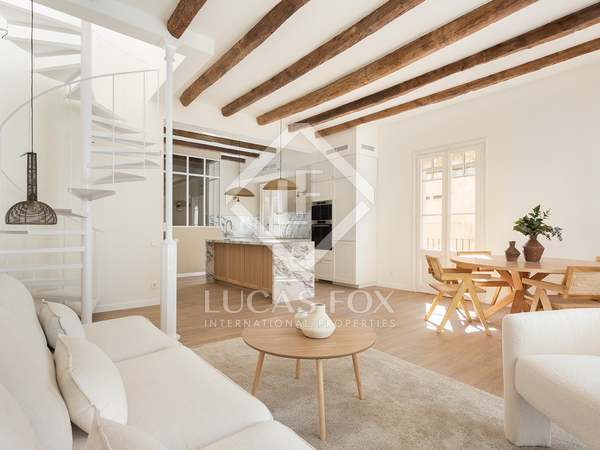 133m² apartment with 73m² terrace for sale in Gràcia