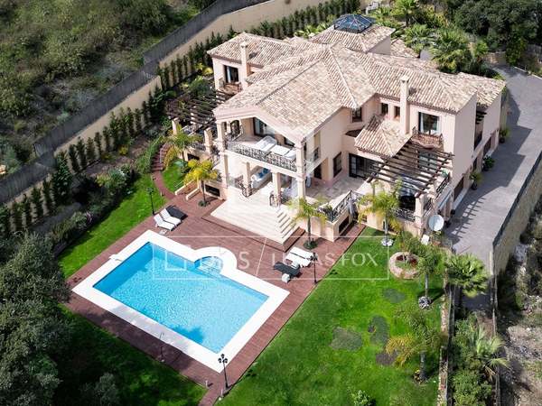Casa / Villa di 1,400m&sup2; in vendita a Benahav&iacute;s, Andaluc&iacute;a