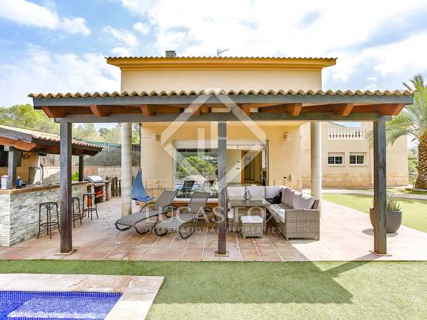 240m² house / villa for sale in Olivella, Barcelona