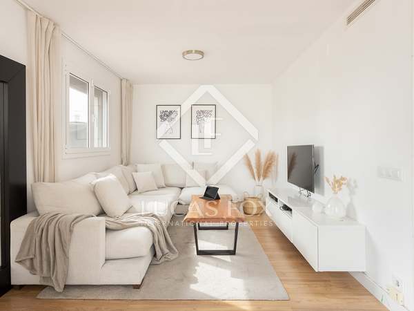 Ático de 125m² con 49m² terraza en venta en Eixample Derecho