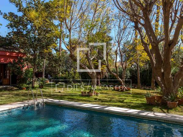 Casa / Vila de 577m² à venda em Godella / Rocafort