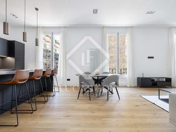 140m² apartment for sale in Eixample Right, Barcelona