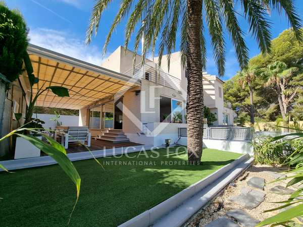 Дом / вилла 243m² на продажу в Albir, Costa Blanca