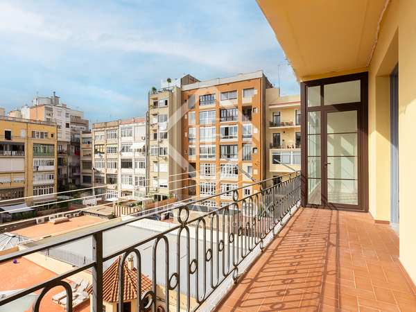 150m² apartment with 10m² terrace for sale in Eixample Left