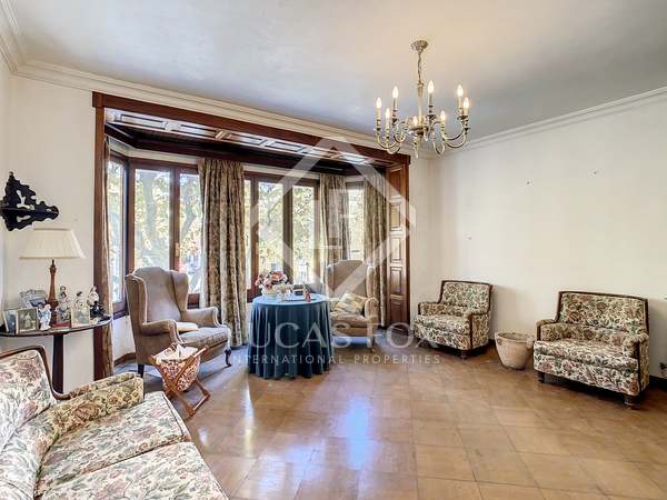 425m² house / villa with 100m² terrace for sale in Ciudadela