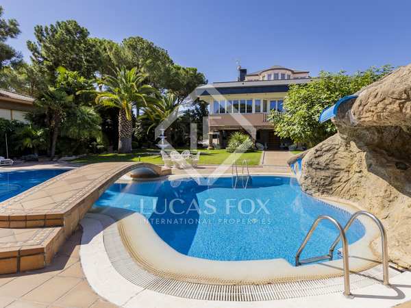 800m² house / villa with 1,500m² garden for sale in Boadilla Monte