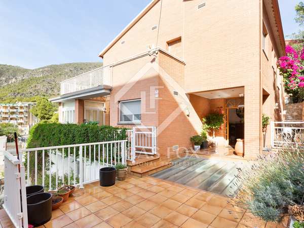 381m² house / villa for rent in Bellamar, Barcelona